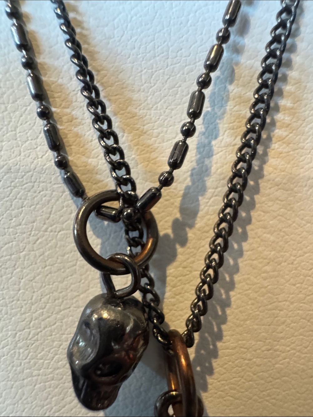 Gunmetal Fleur-de-Lis Pendant Necklace - Picture 4 of 5
